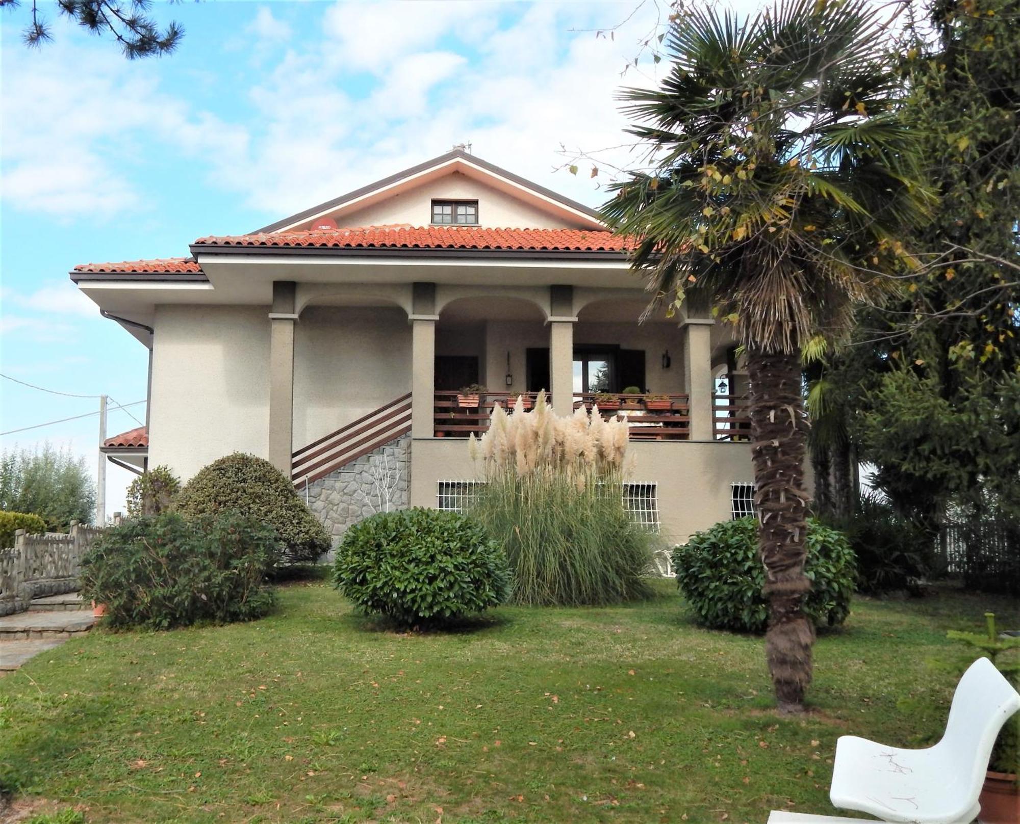 Bed and Breakfast Amo' Le Langhe Narzole Zewnętrze zdjęcie